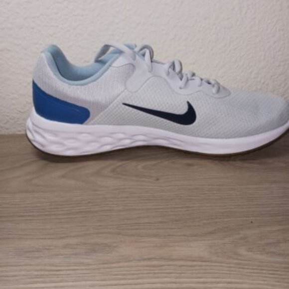 Nike Tennis/Running Shoes - Size 12.5 - Picture 3 of 8